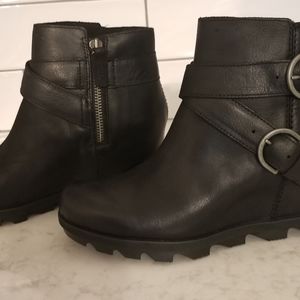 Sorel Joan of Arc boots